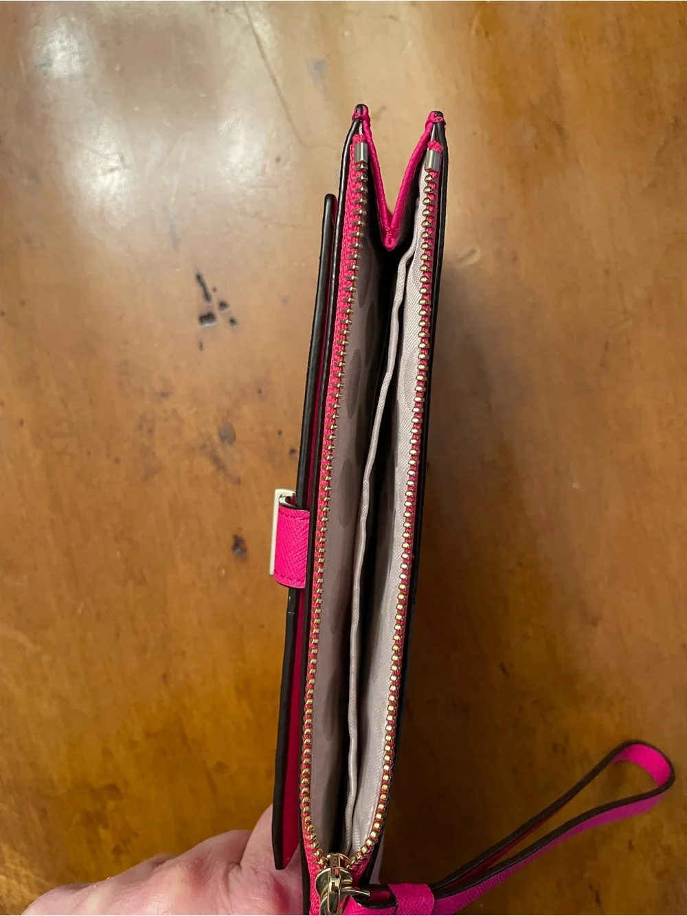 Kate Spade Hot Pink Wristlet Clutch - Structured Women’s Bag-NWOT
